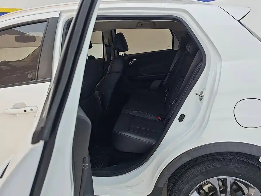 Geely Vision X3 — фото 11