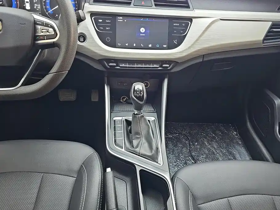Geely Vision X3 — фото 15