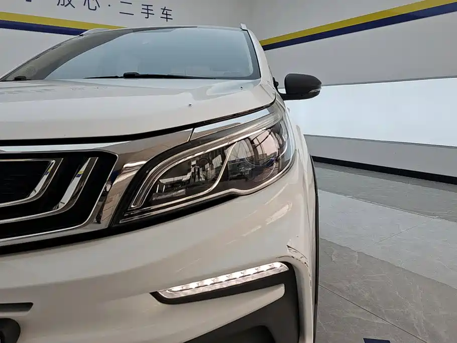 Geely Vision X3 — фото 5