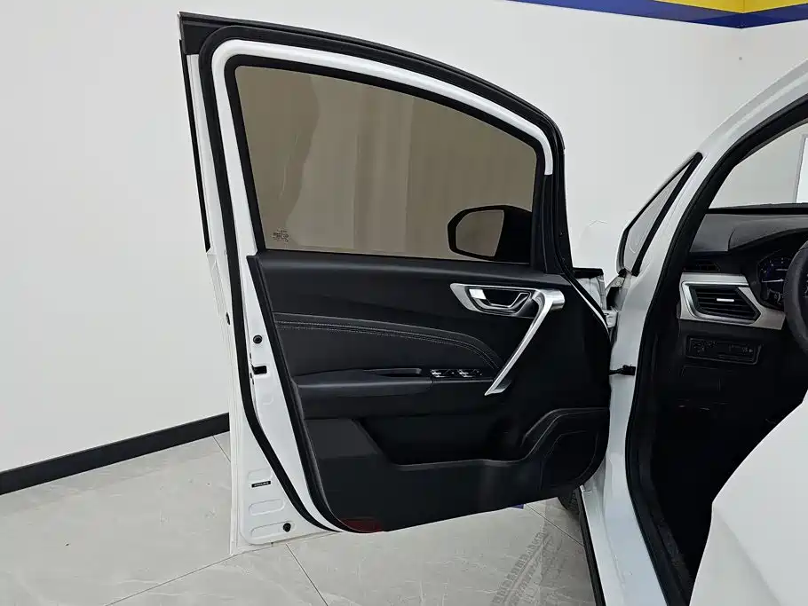 Geely Vision X3 — фото 7