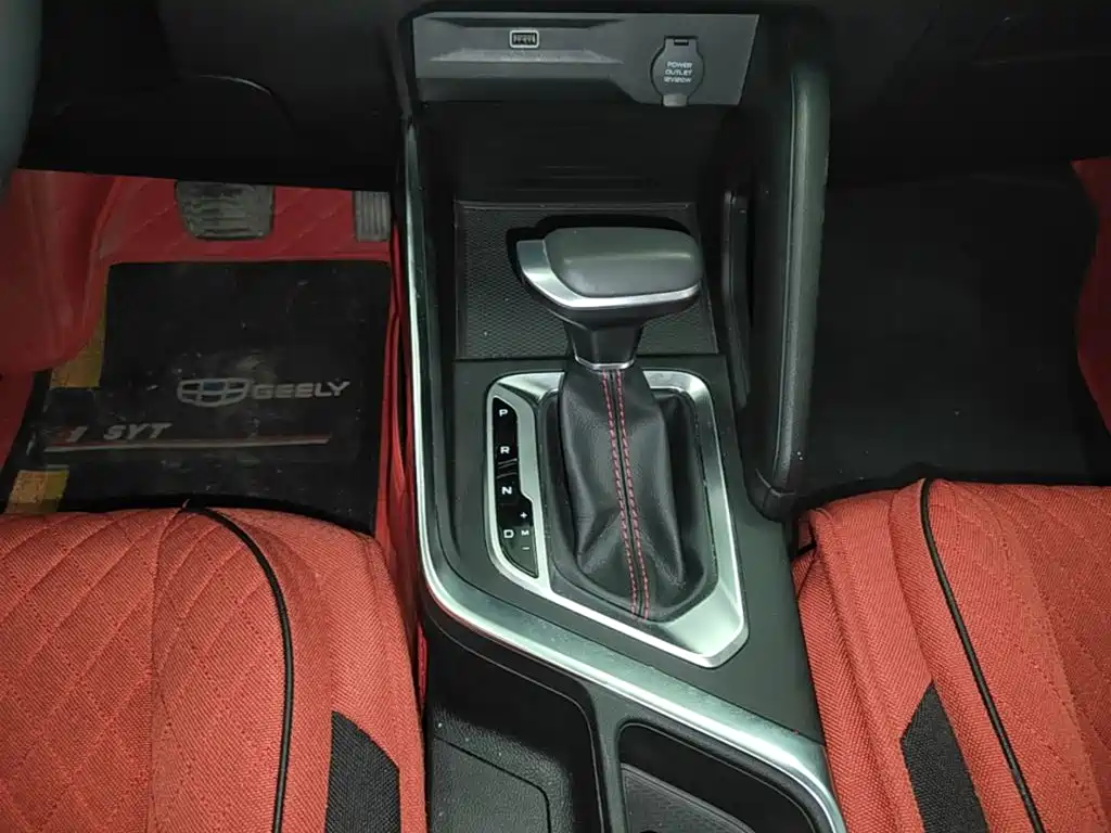 Geely Vision X3 — фото 13