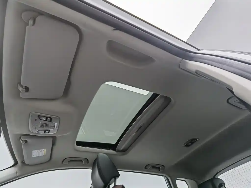 Geely Binyue — фото 14