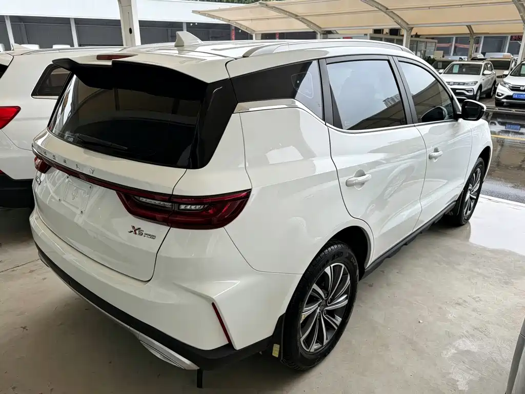 Geely Vision X6 — фото 14