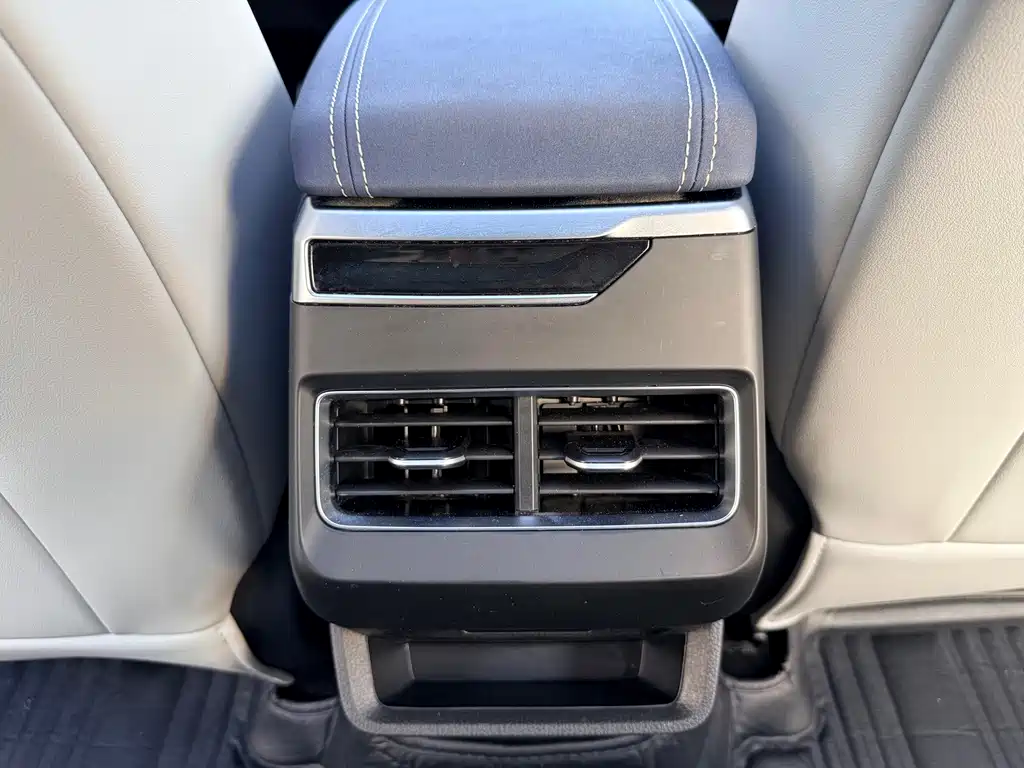 Geely Preface — фото 13