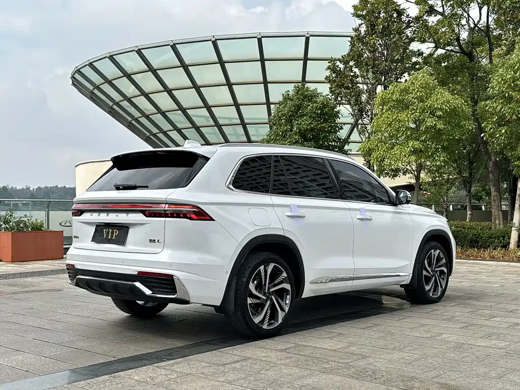 Geely Xingyue L — фото 15
