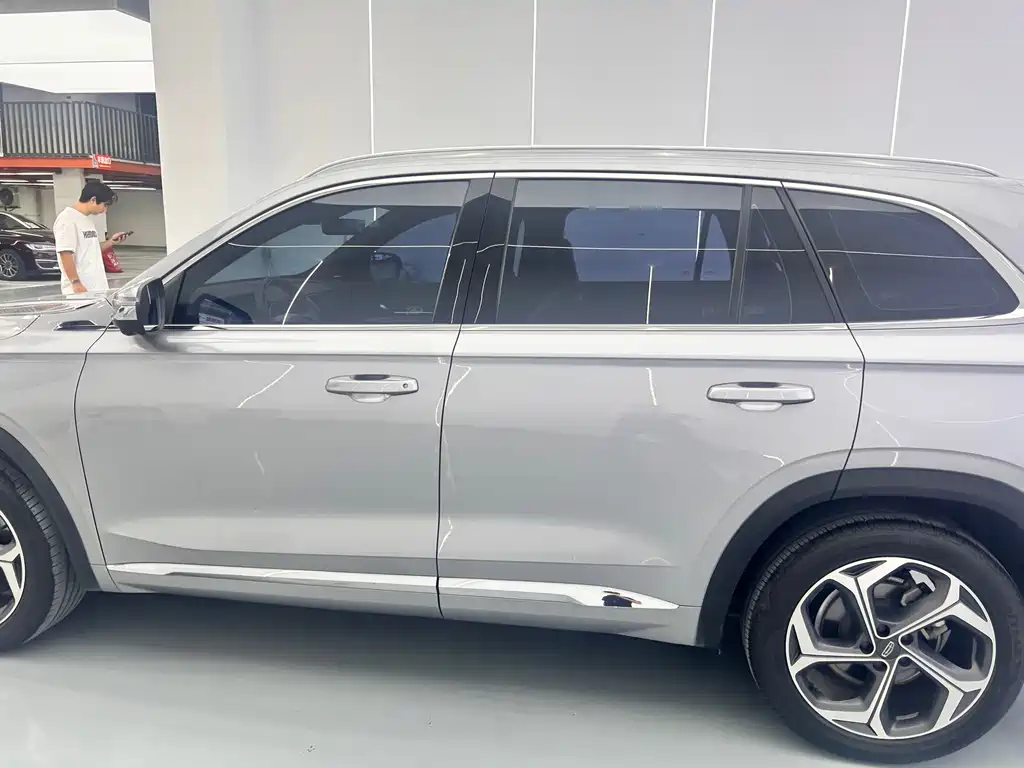 Geely Xingyue L — фото 14