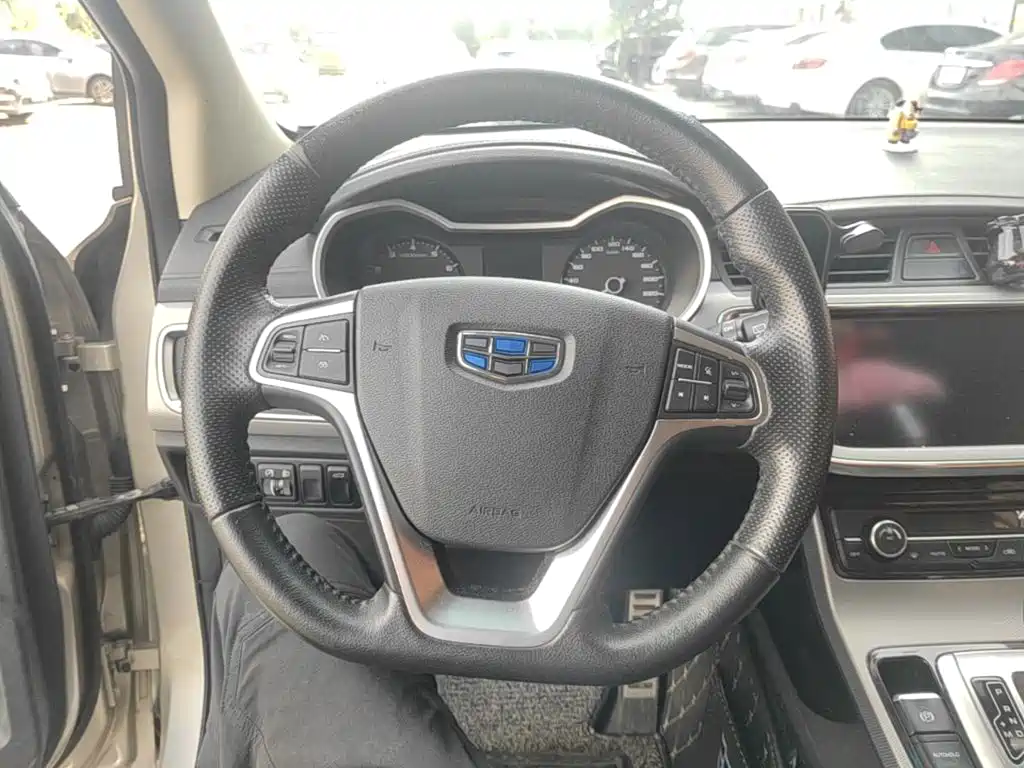 Geely Emgrand GS — фото 10