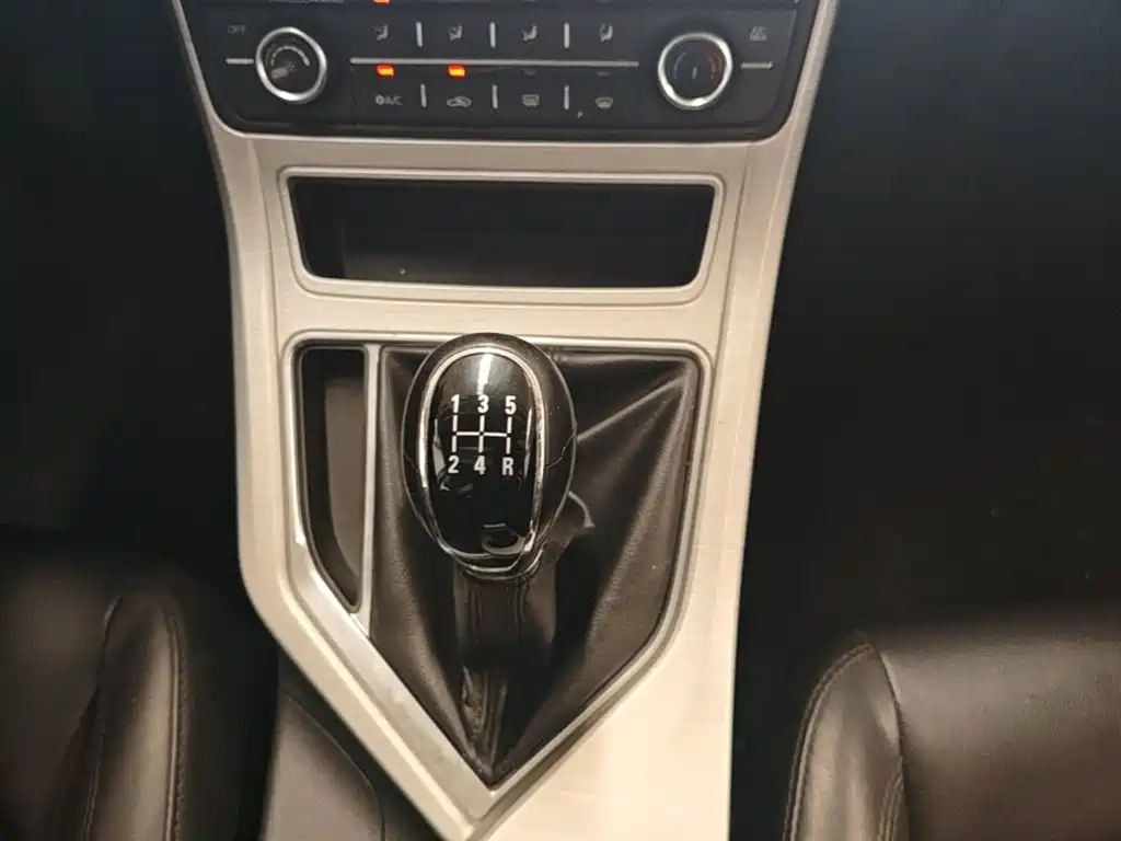 Geely Vision — фото 13