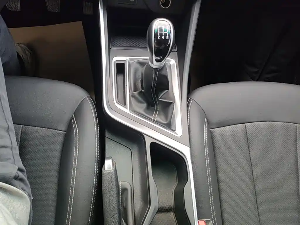 Geely Vision X3 — фото 13