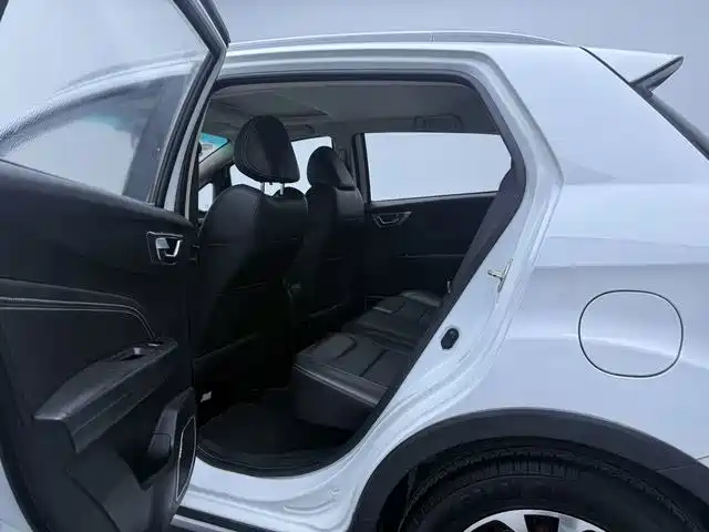 Geely Vision X3 — фото 13