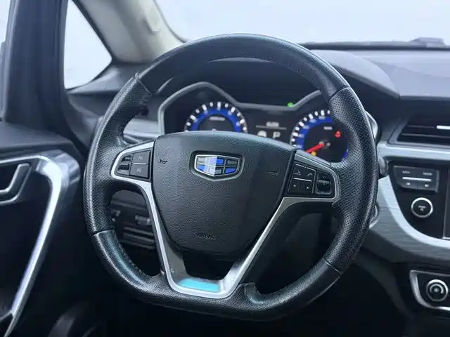 Geely Vision X3 — фото 16