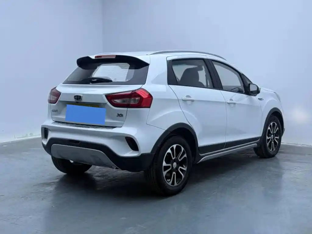 Geely Vision X3 — фото 5