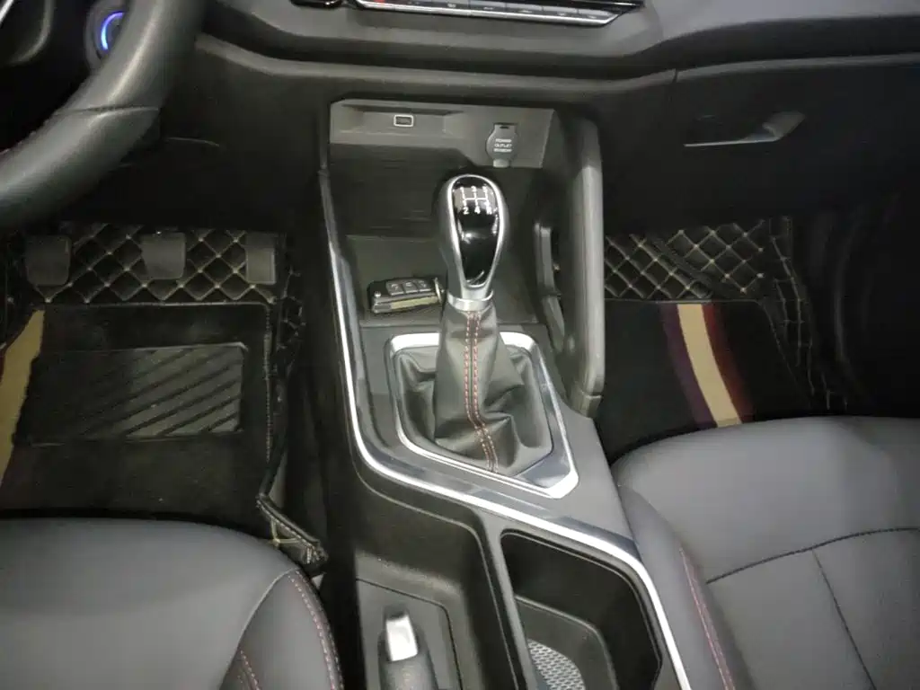 Geely Vision X3 — фото 13