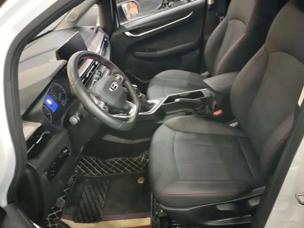 Geely Vision X3 — фото 14