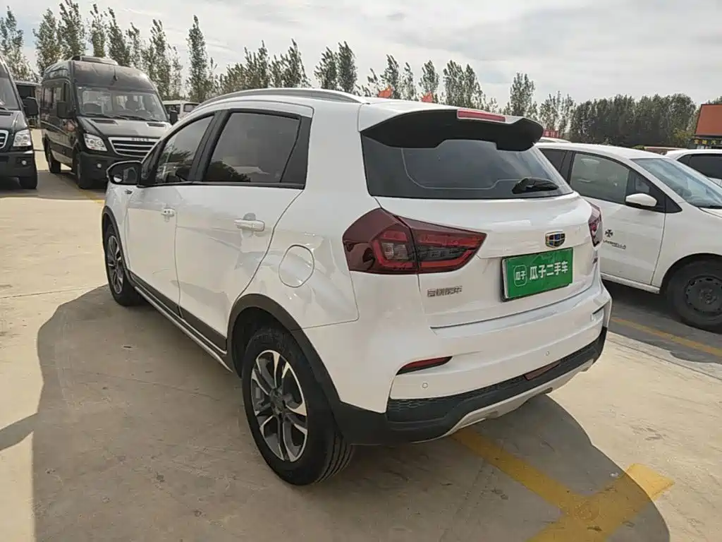 Geely Vision X3 — фото 4