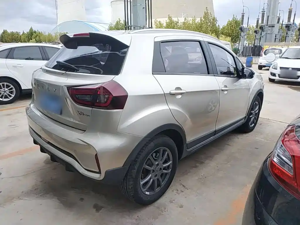Geely Vision X3 — фото 6