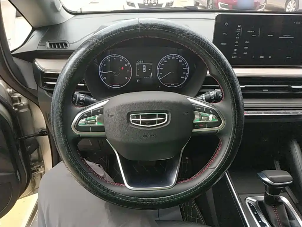 Geely Vision X3 — фото 10