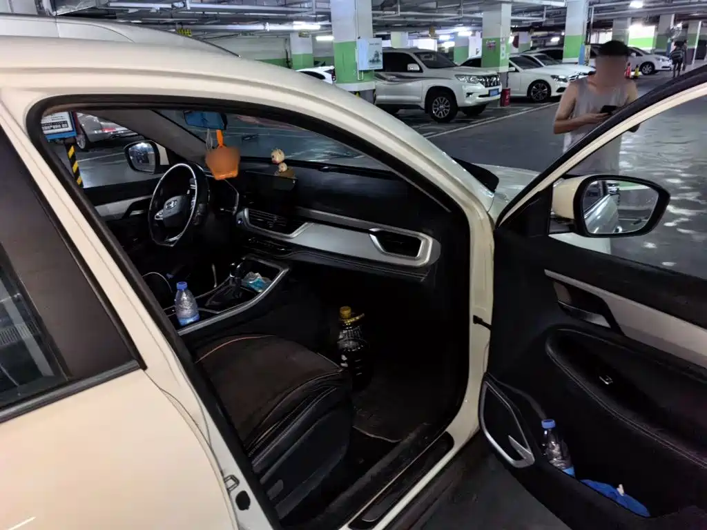 Geely Vision X6 — фото 17