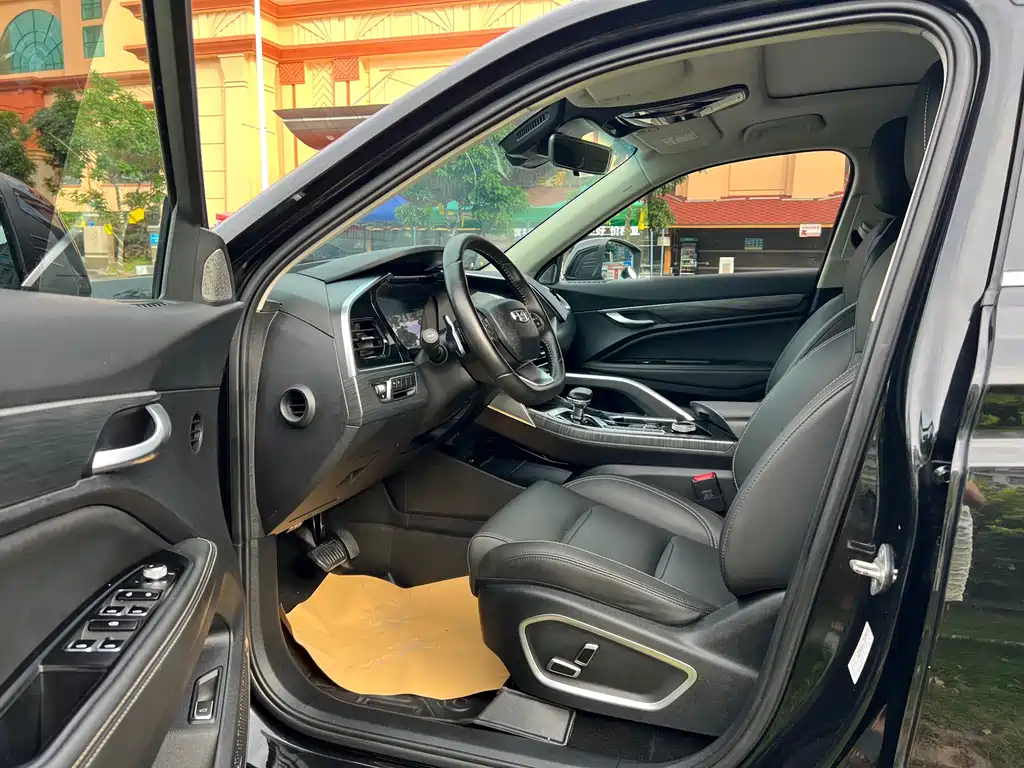 Geely Xingyue — фото 11