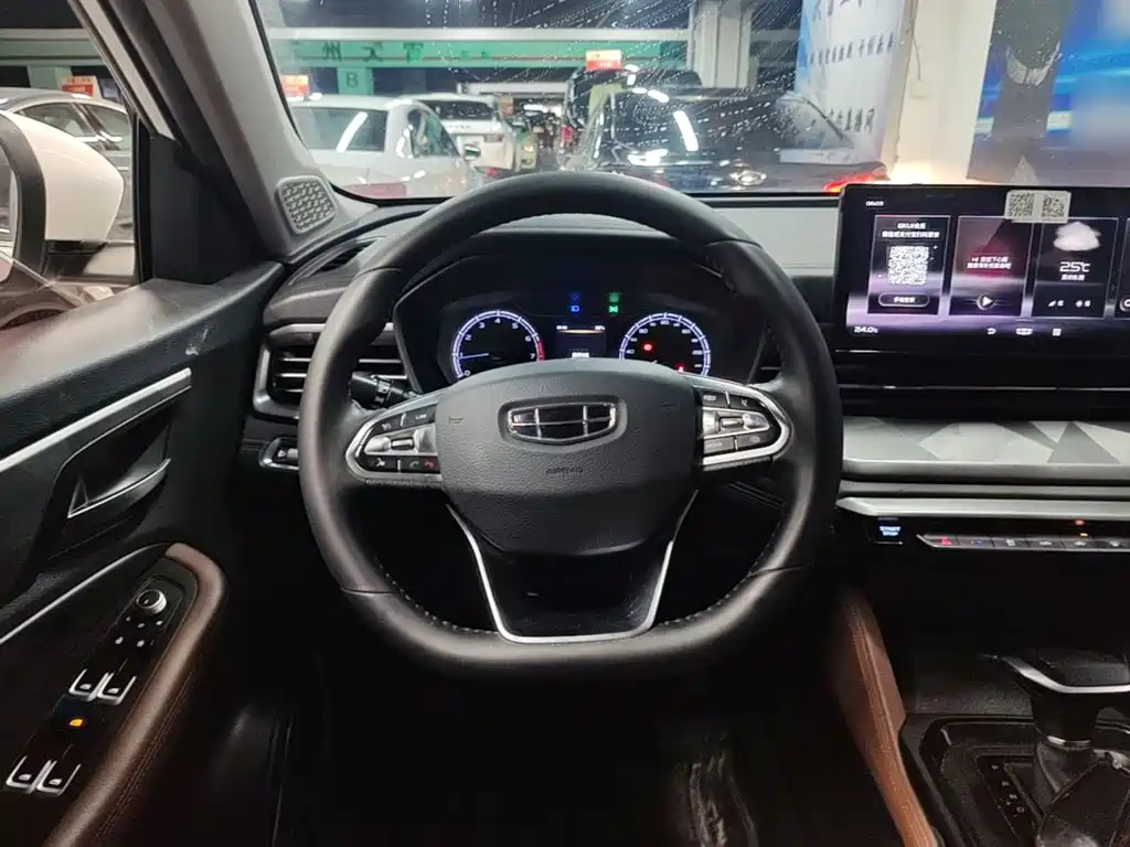Geely Vision X6 — фото 10