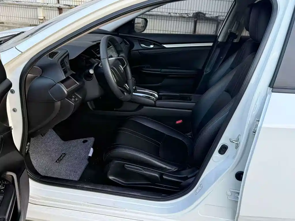 Honda Civic — фото 4