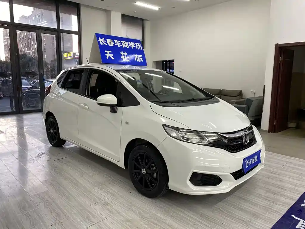 Honda Fit — фото 3