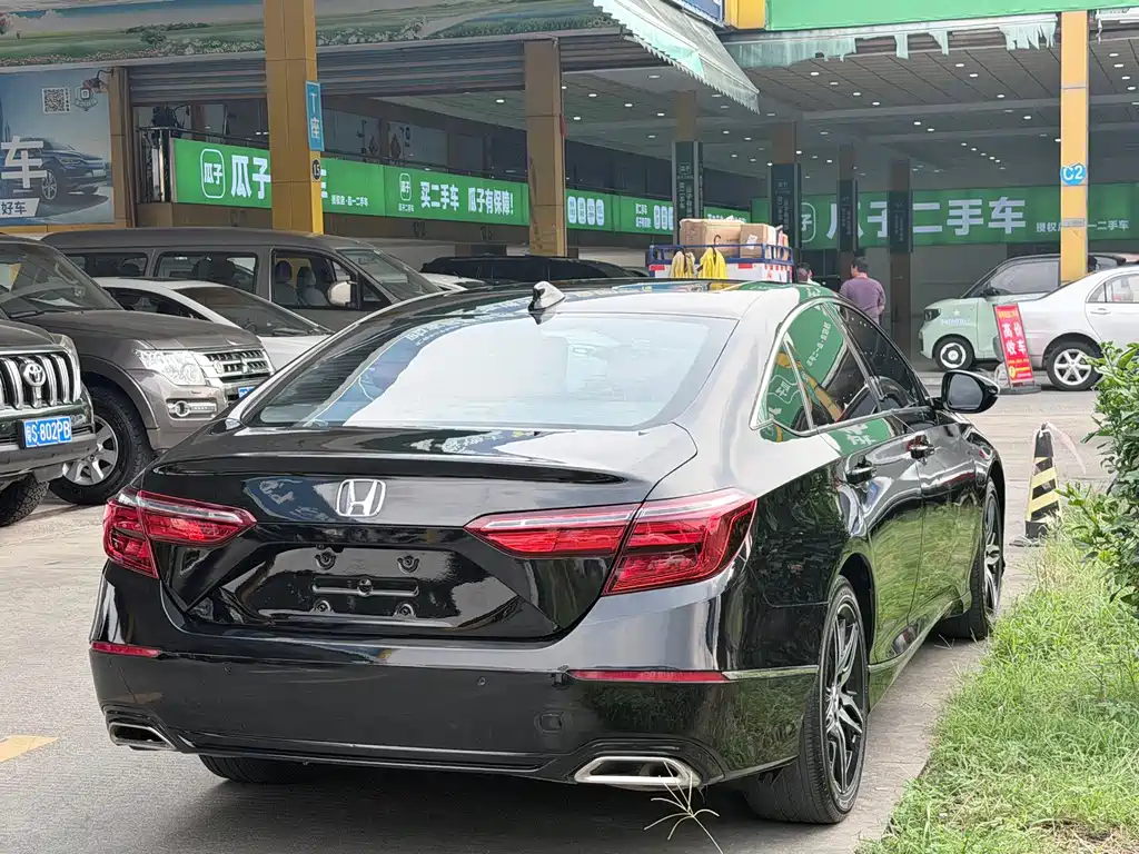 Honda Inspire — фото 10