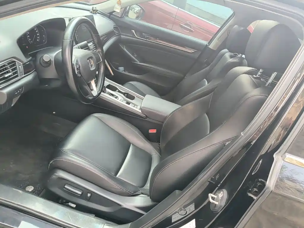 Honda Accord — фото 14