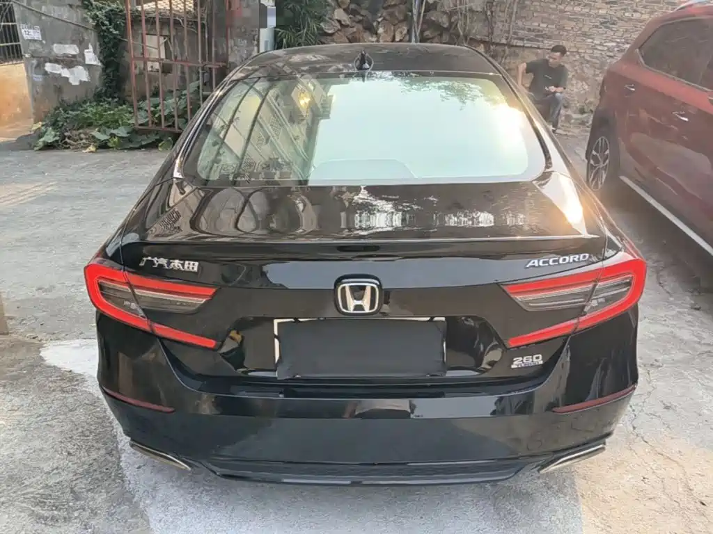 Honda Accord — фото 5