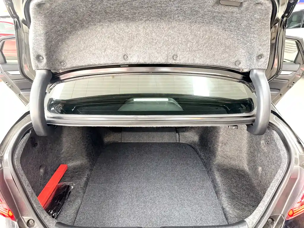 Honda Accord — фото 20