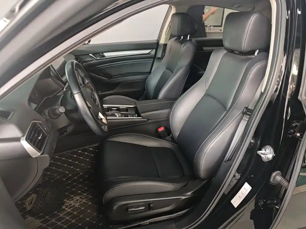 Honda Accord — фото 14