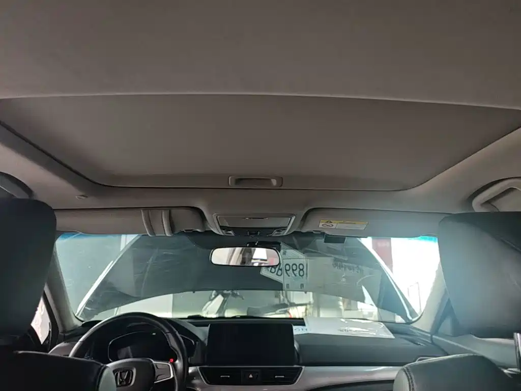 Honda Accord — фото 17