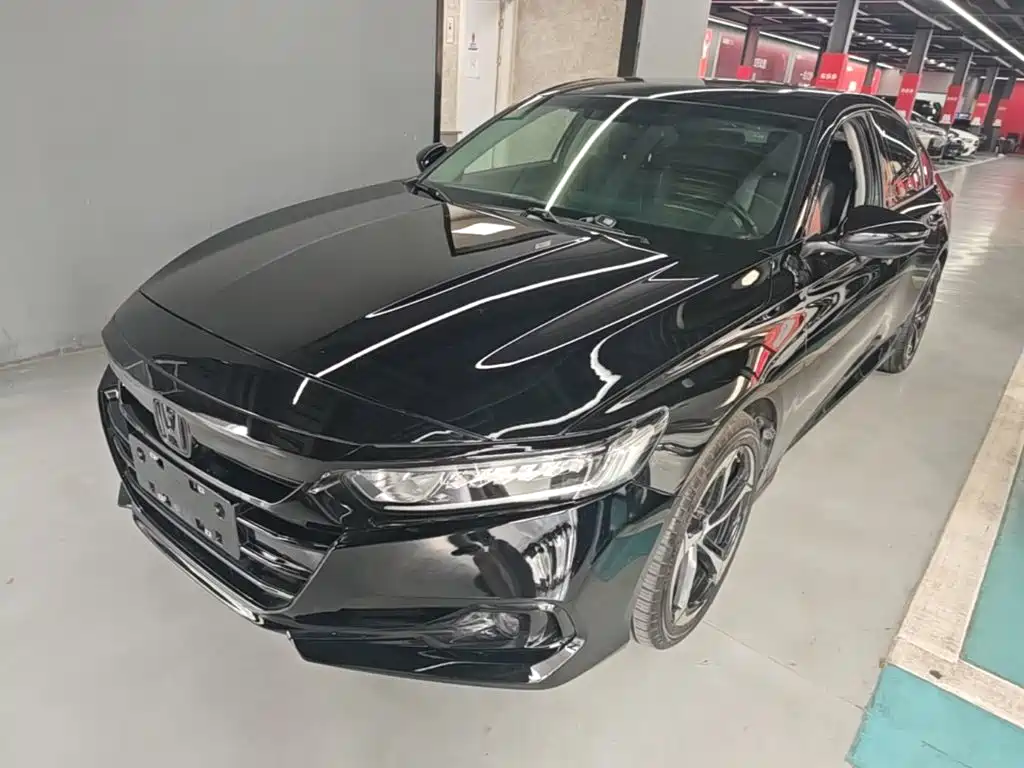 Honda Accord — фото 1