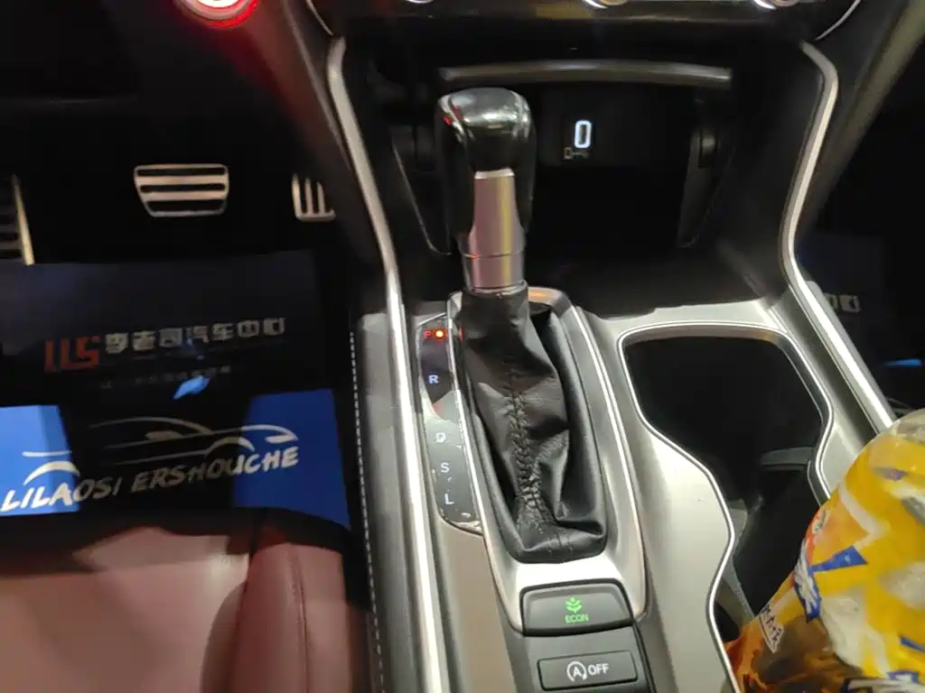 Honda Accord — фото 13