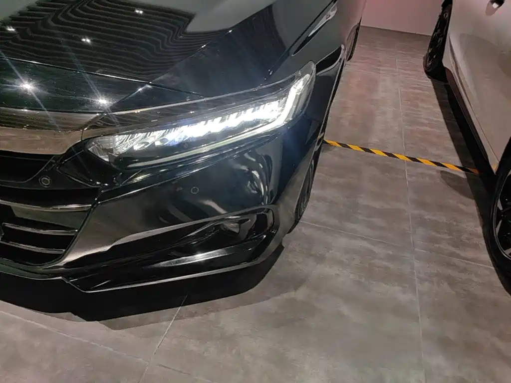 Honda Accord — фото 23