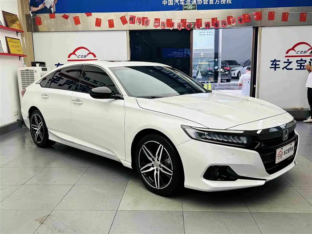 Honda Accord — фото 4