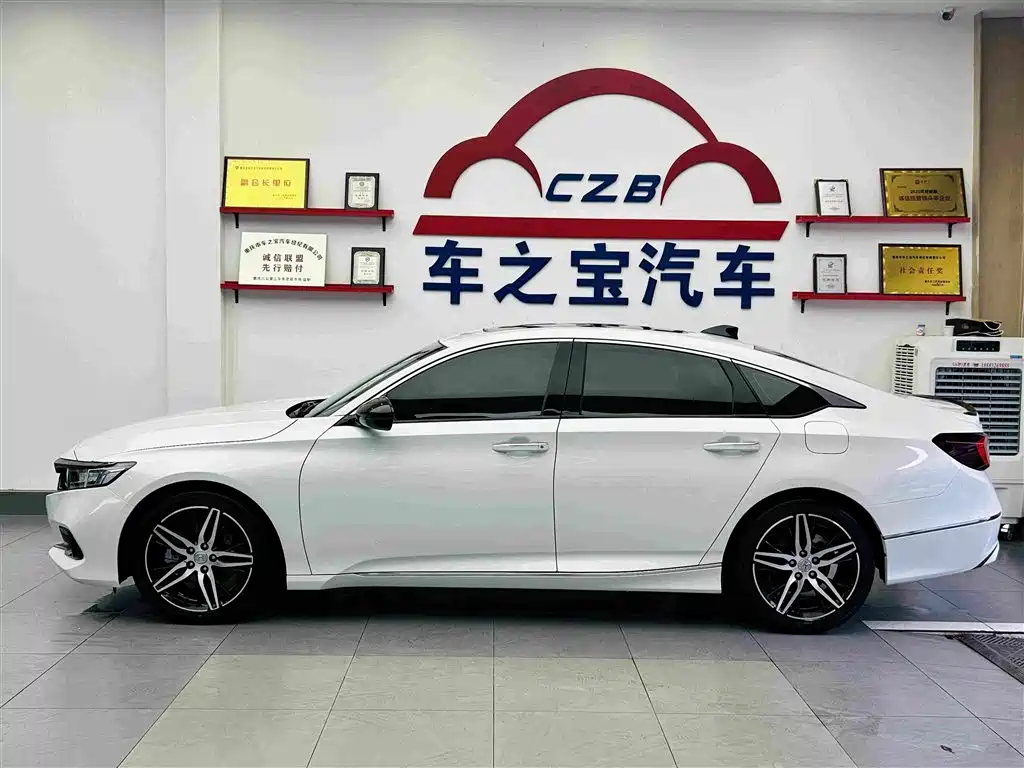 Honda Accord — фото 5