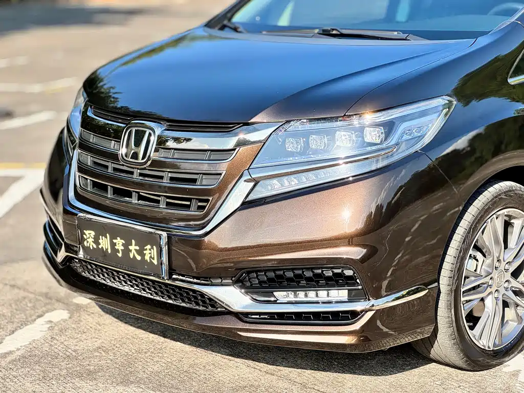 Honda Elysion — фото 8