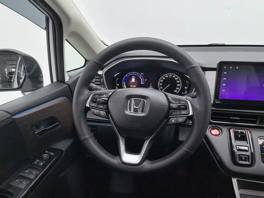 Honda Odyssey — фото 11