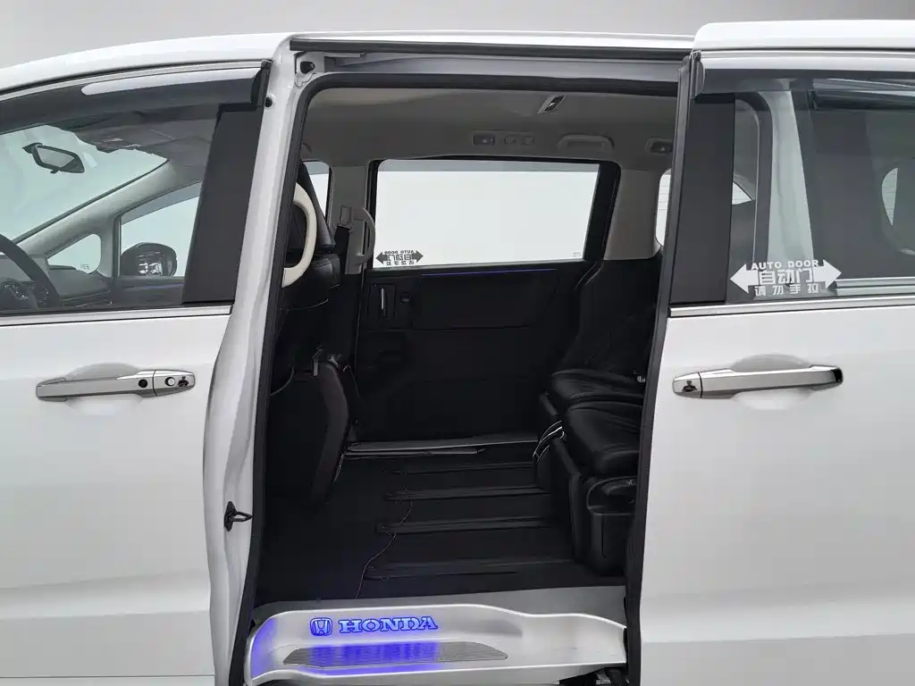 Honda Odyssey — фото 15