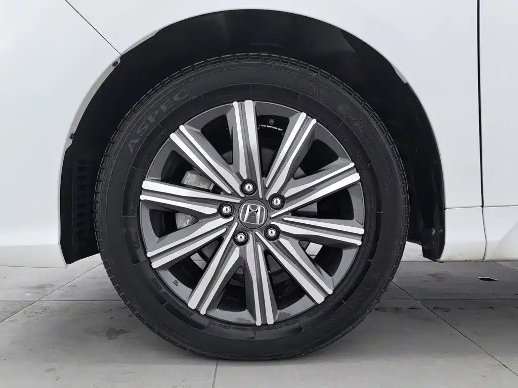 Honda Odyssey — фото 17