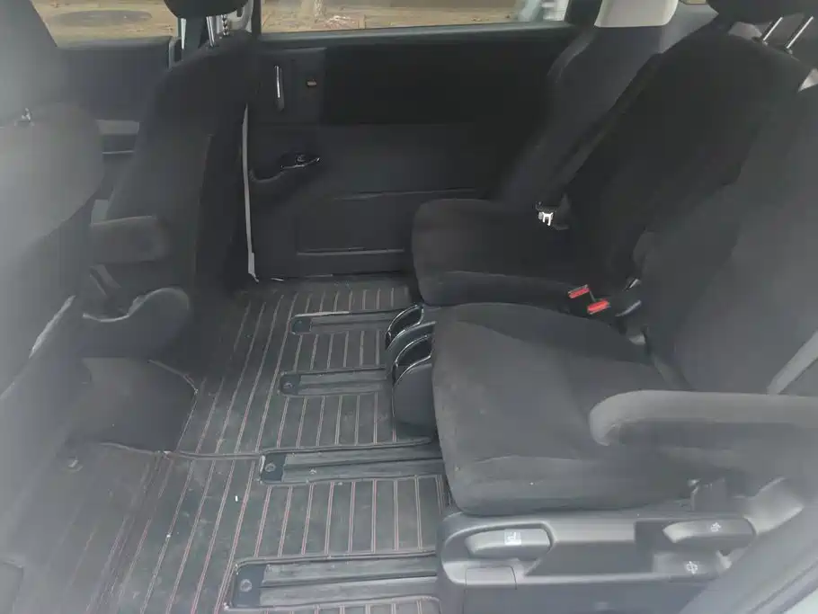 Honda Odyssey — фото 11