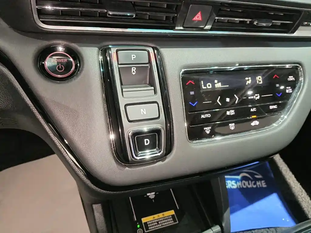 Honda Odyssey — фото 13