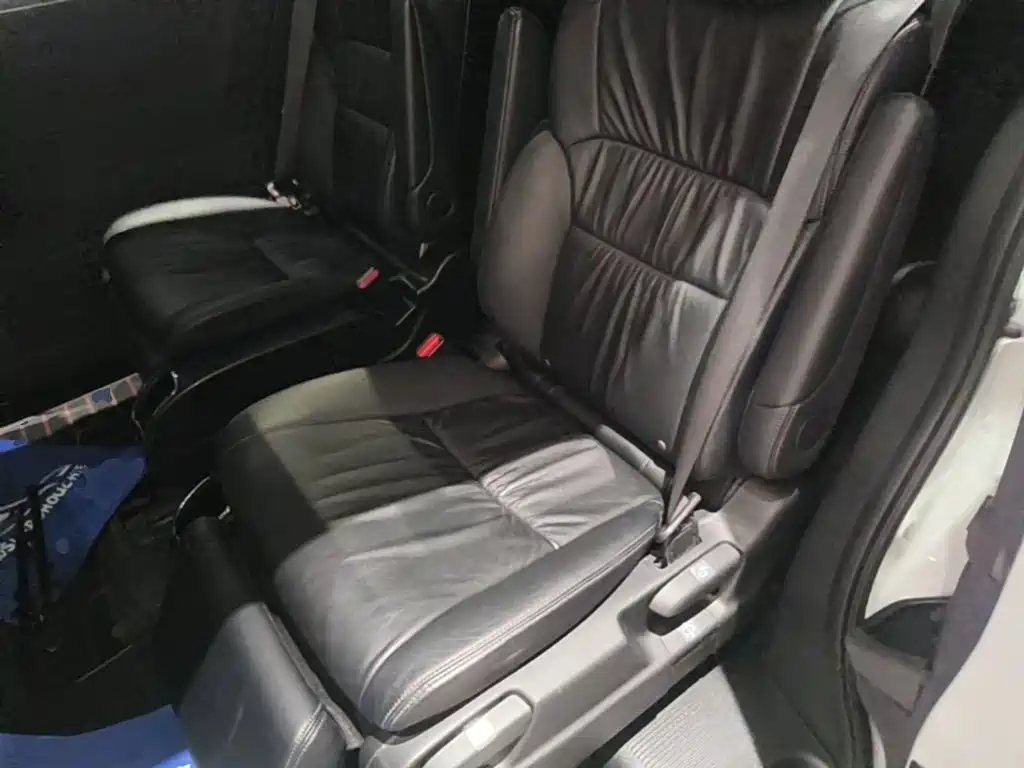 Honda Odyssey — фото 16