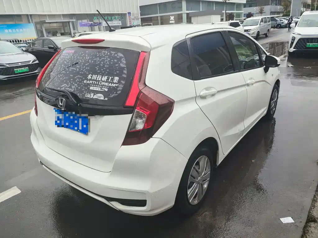 Honda Fit — фото 3