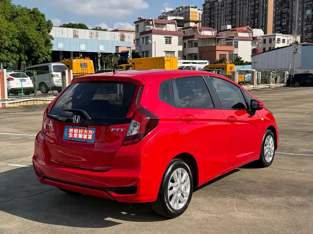 Honda Fit — фото 14