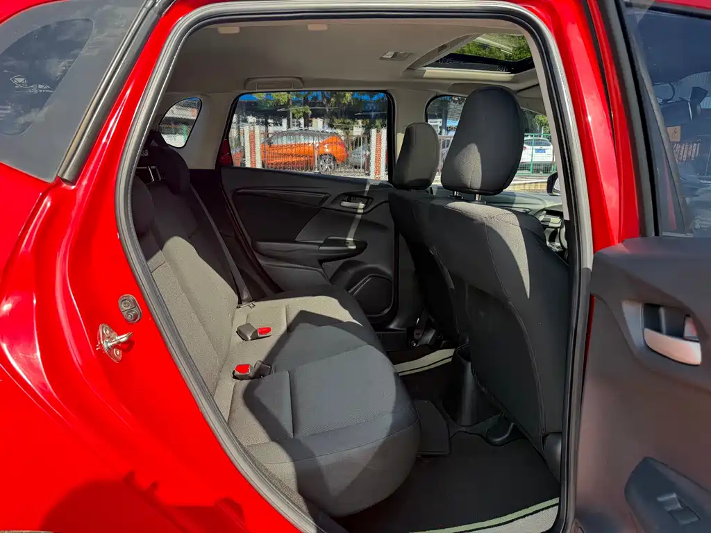 Honda Fit — фото 17