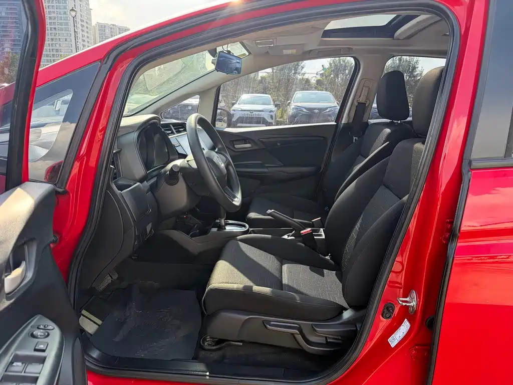Honda Fit — фото 7