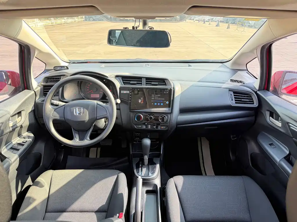 Honda Fit — фото 9