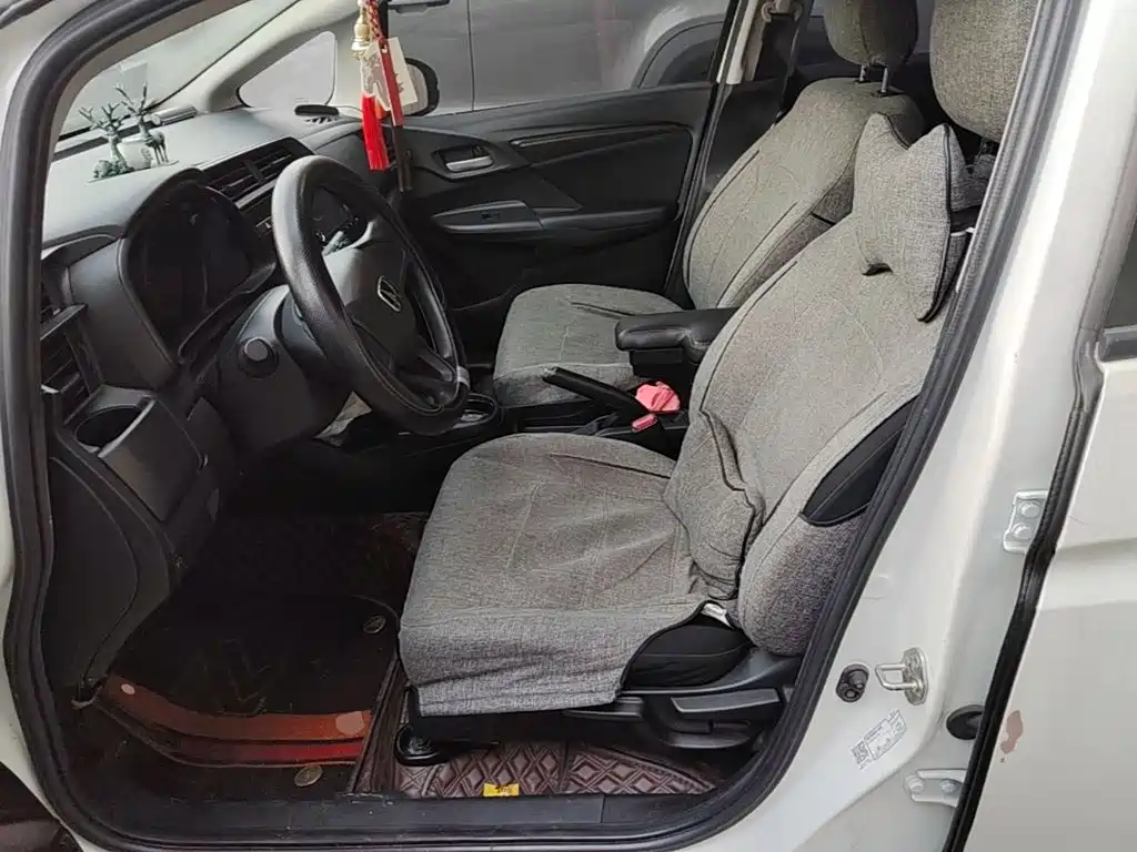 Honda Fit — фото 14